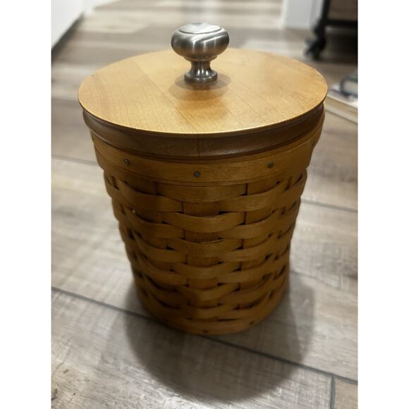 Longaberger Small Canister Basket with Lid and Clear Insert - Like New! - Picture 2 of 6